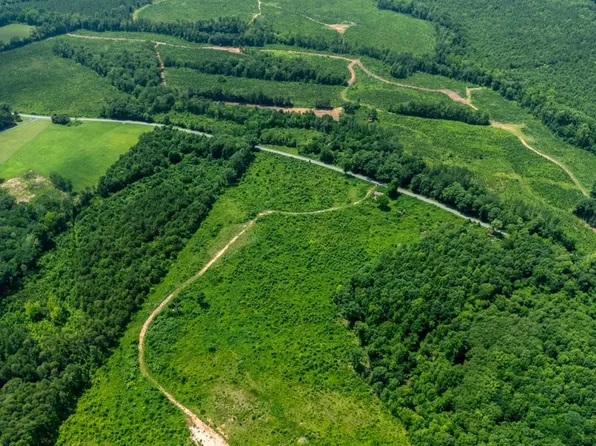 937 White Fall Rd, Gretna, VA 24557