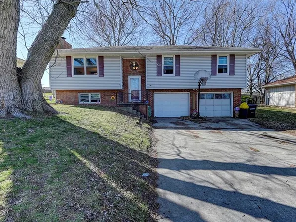 6110 N 25th Ter, Saint Joseph, MO 64505