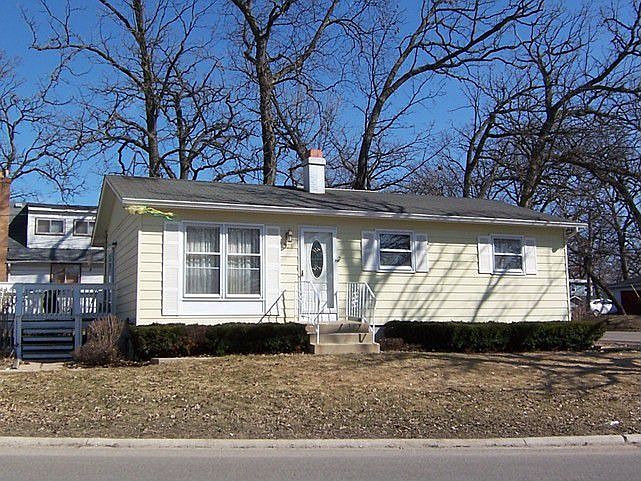 1st image of 528 Oakwood Dr