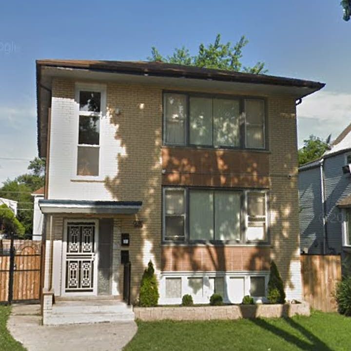 1st image of 6818 S Artesian Ave