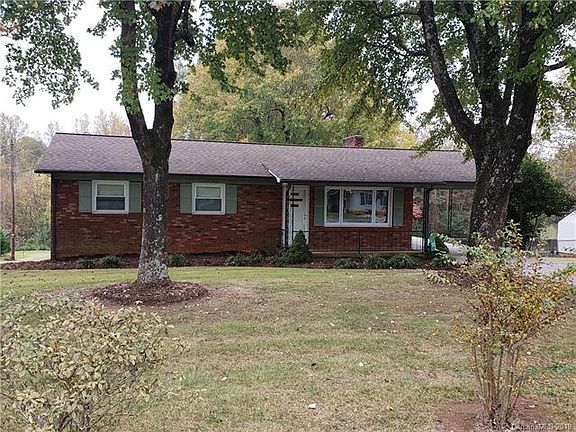2nd image of 126 Fieldstone Farm Dr