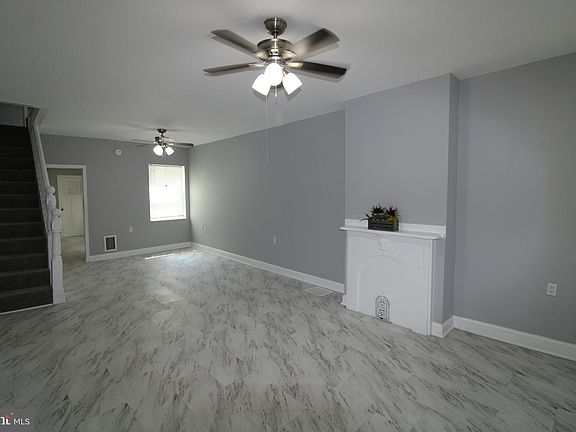 3rd image of 2533 N Marshall St