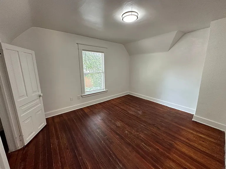 1253 College Ave NE — Photo 10
