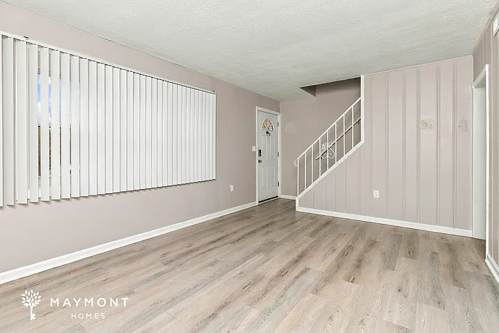 4 bed, 1.5 bath, 1440 sqft, $2,145 — Photo 4