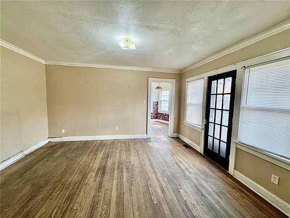 5th image of 1400 E 77th Ter