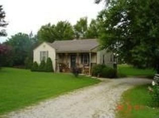 142 W Lagrange Rd, Hanover, IN 47243
