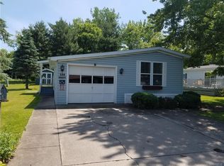 120 Lakewood Vlg, Medina, NY