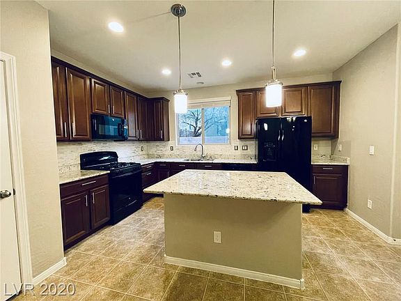 4th image of 10416 Yew Blossom Ave