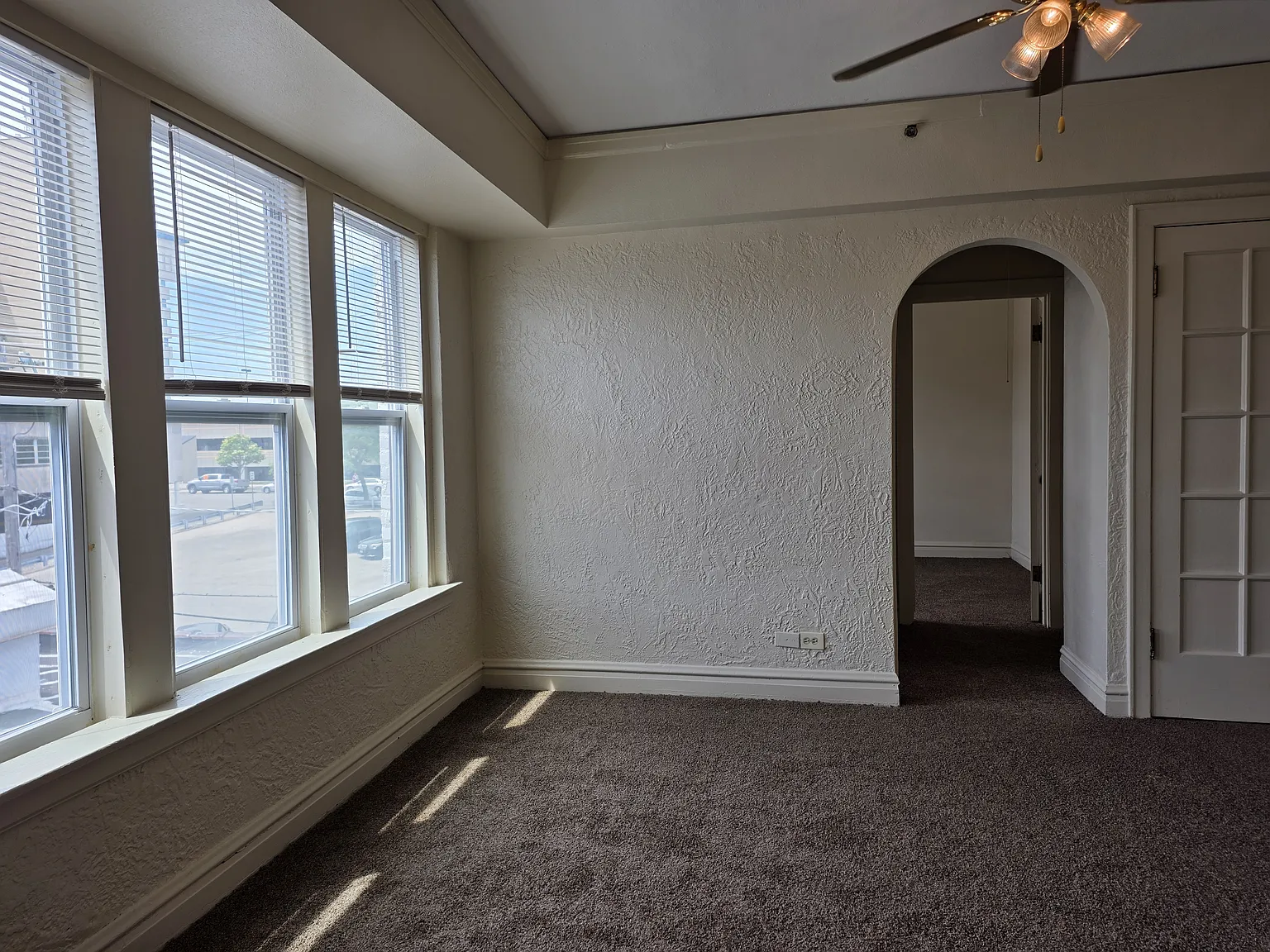 1 bed, 250 sqft, $1,000 — Photo 3