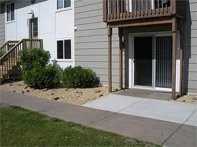560 Whispering Ln #2 — Photo 2