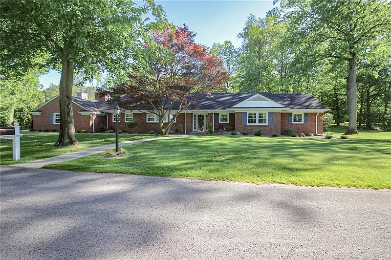109 Park Ln photo 1