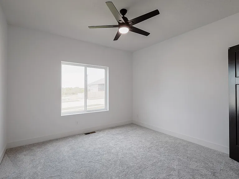 4917 Spire St — Photo 24