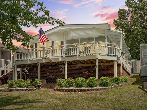 121 Dogwood Cir, New London, NC 28127
