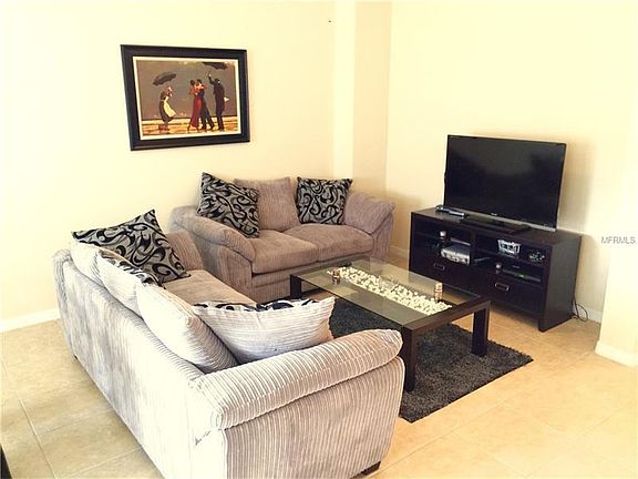 3rd image of 10919 Savannah Landing Cir