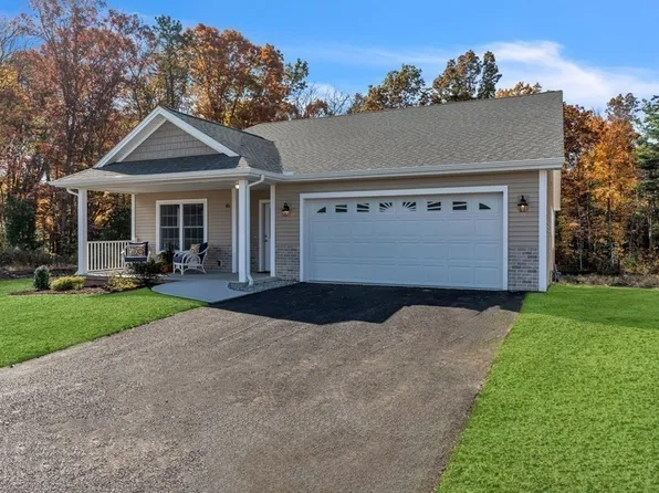 45 Lodge Ln #45, Wilbraham, MA 01095