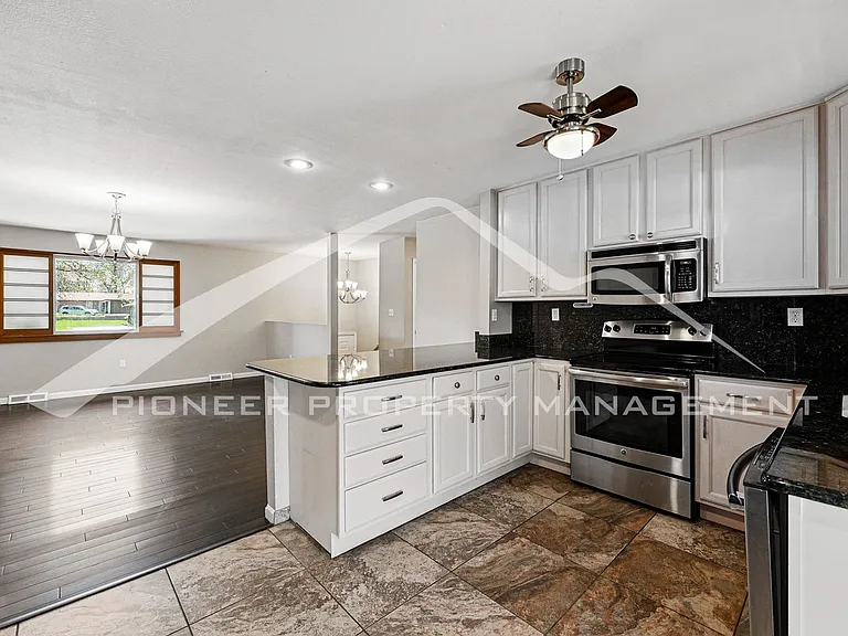 6803 W 32nd Ave — Photo 8