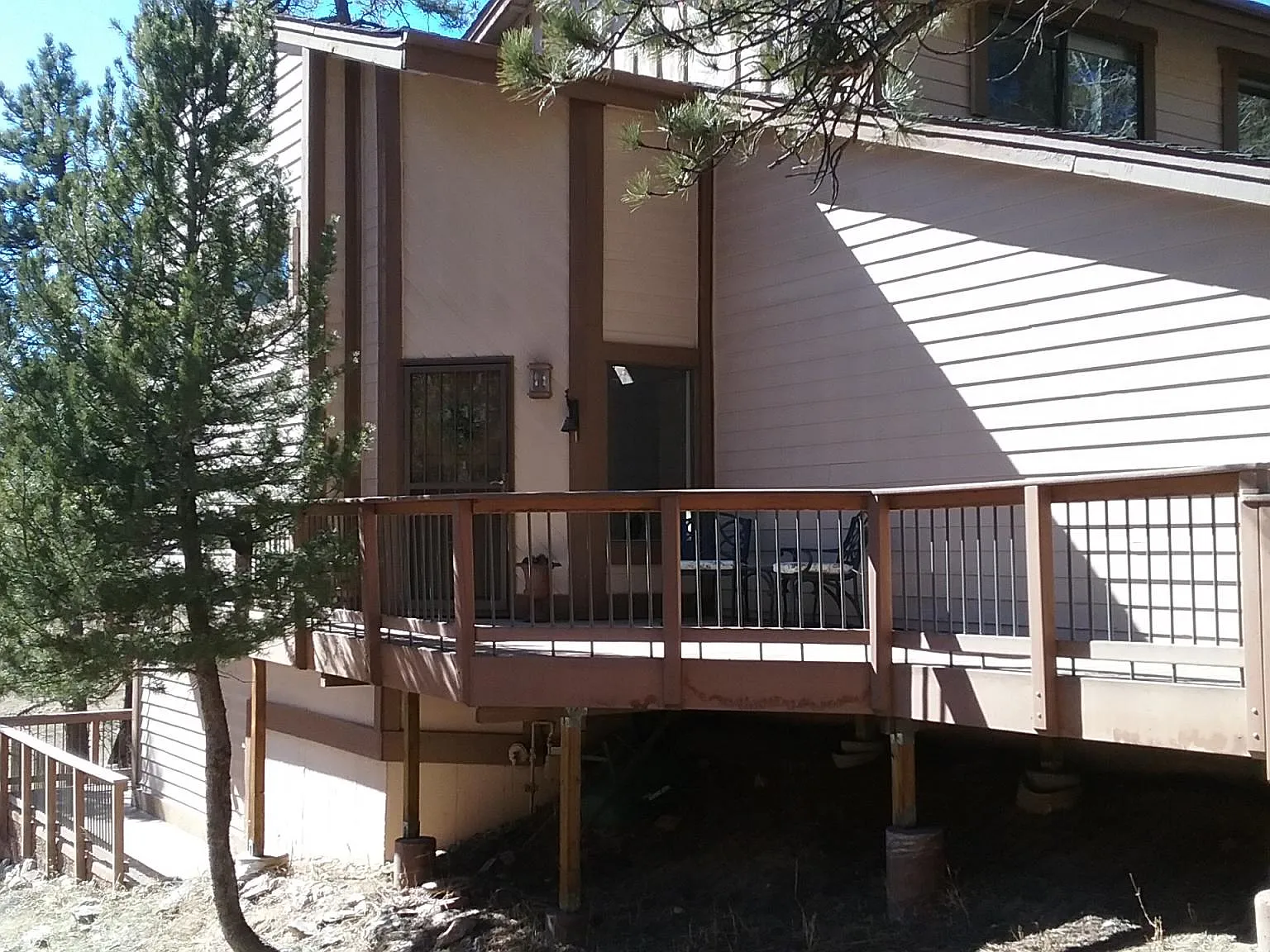 3 bed, 2.5 bath, 2481 sqft, $2,995 — Photo 2