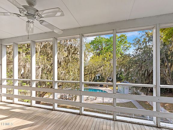 3rd image of 19 Riverwind Drive #19