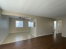 348 Cerritos Ave, Long Beach, CA