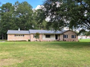 2800 Malbrook Ln, Sandston, VA 23150