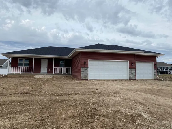 32 Acacia Ln, Milton, WI 53563