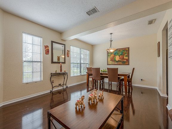 4th image of 4872 Heartland St