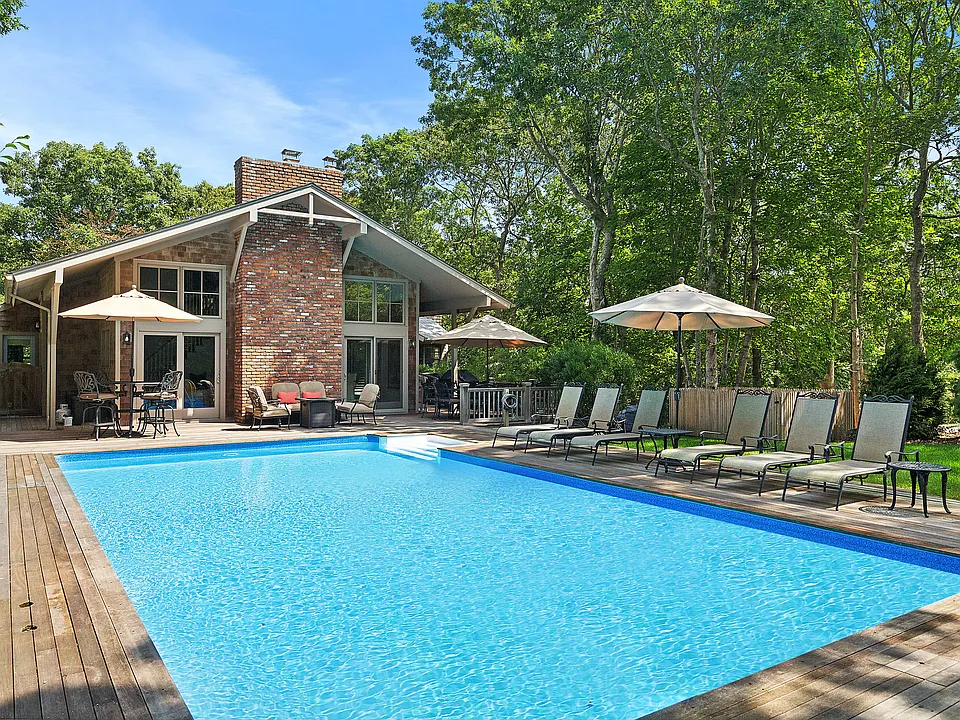 647 Hands Creek Rd