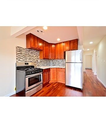 3rd image of 172-43 126th Ave Floor 1