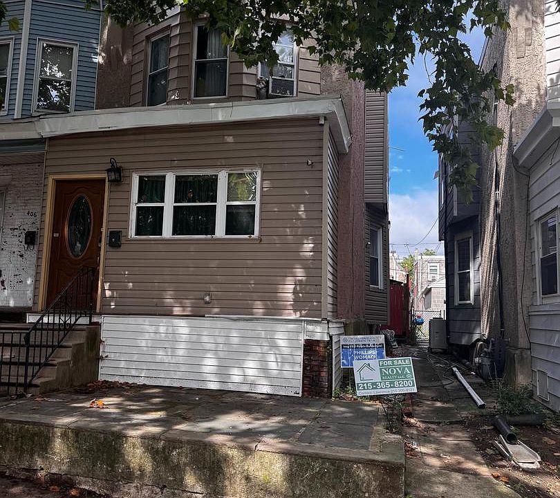 1st image of 404 S 3rd St