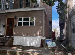 404 S 3rd St, Darby, PA 19023