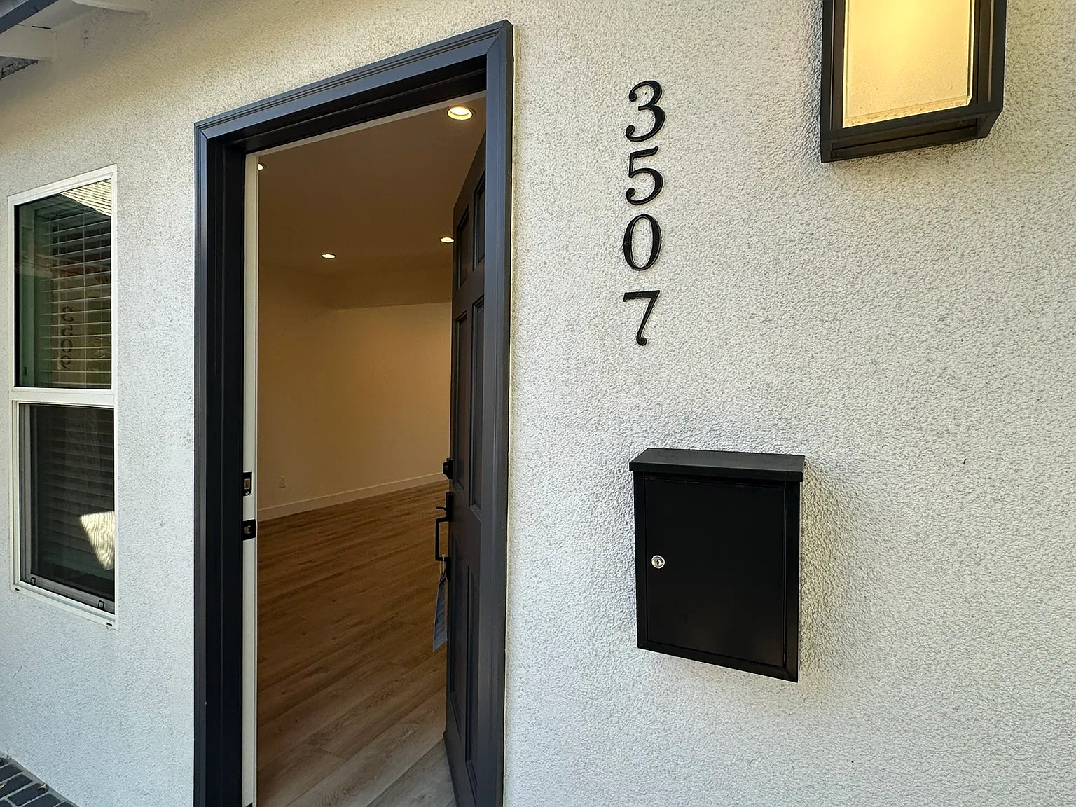 2 bed, $3,300 — Photo 1