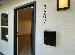 3507 Warner Blvd, Burbank, CA 91505