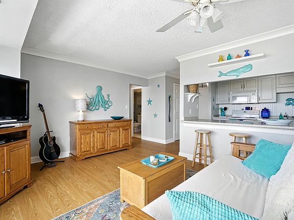 5th image of 3558 Shore Dr #1