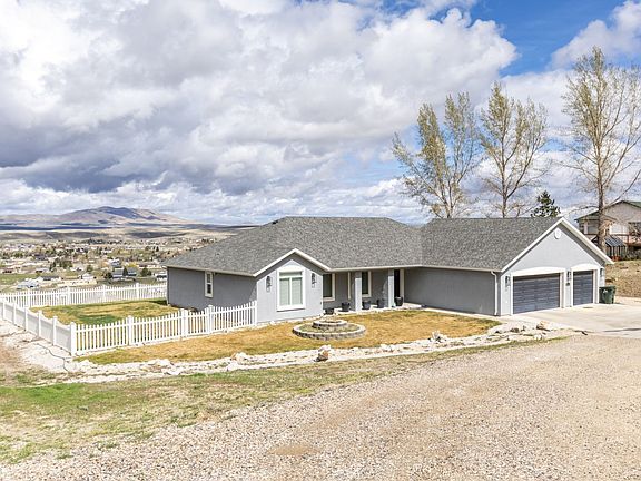 5th image of 277 Blakeland Dr
