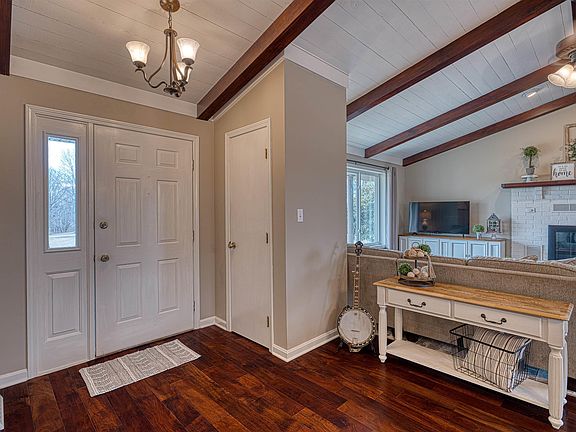 2nd image of 1599 Country Rd