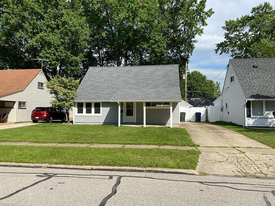 1st image of 1921 Windsor St