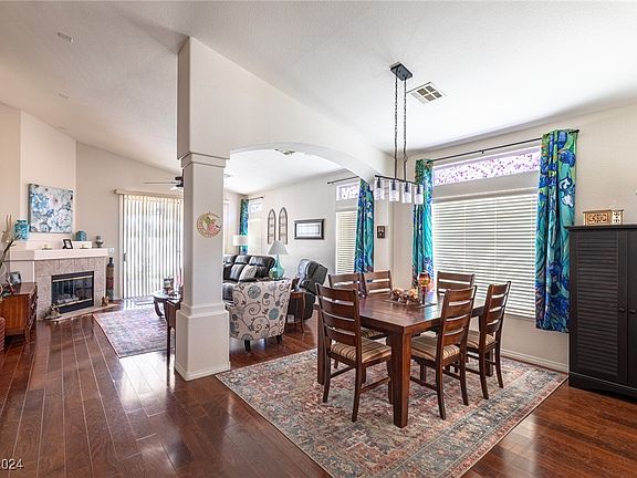 5th image of 10658 Suffolk Hills Ave