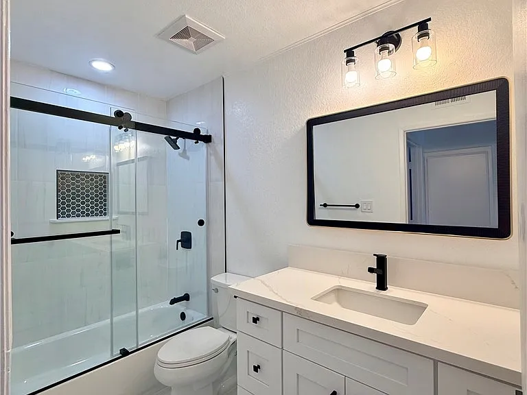 8172 Larson Ave — Photo 5