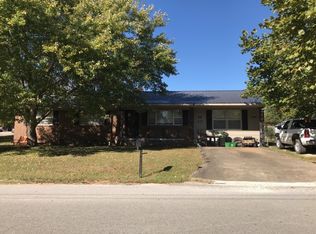 302 E McCormick St, Prairie Grove, AR 72753