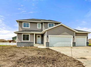 3445 18th St S, Moorhead, MN 56560