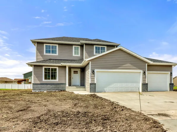 3445 18th St S, Moorhead, MN 56560