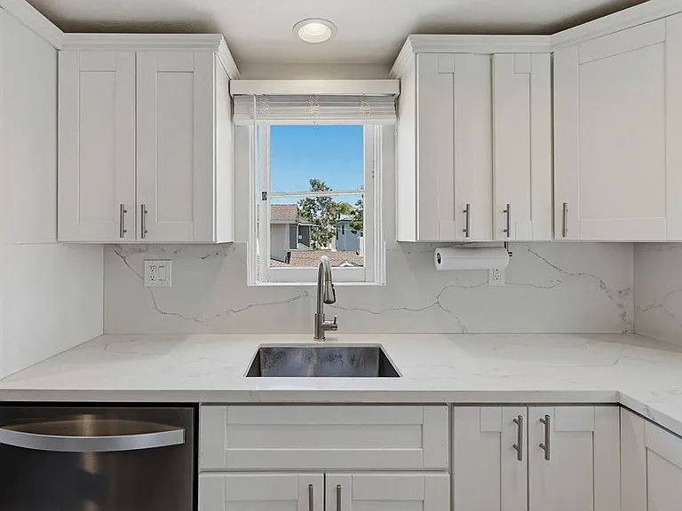344-46 G Ave #D — Photo 12