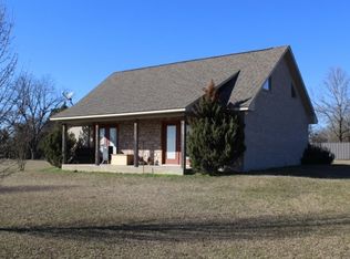 100 Briggs Pl, De Kalb, TX 75559