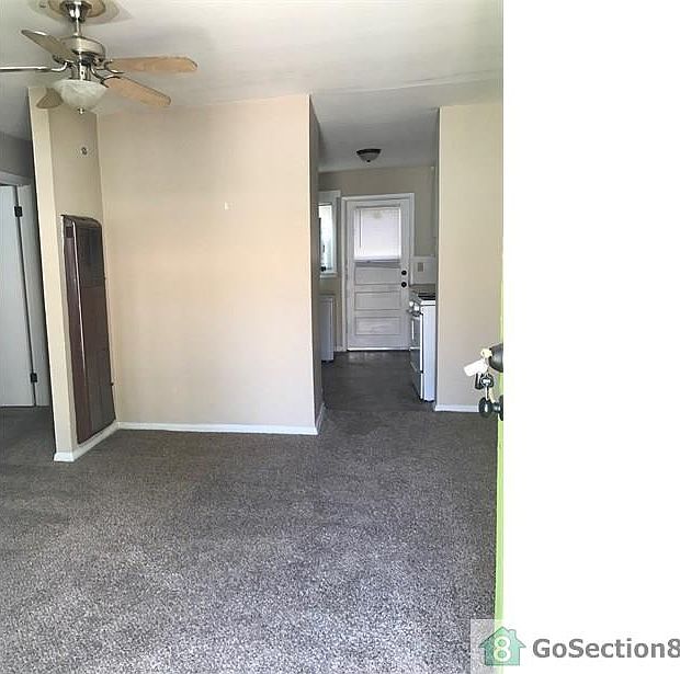 2nd image of 2541 N Park Pl