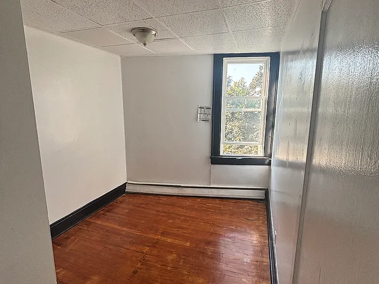 574 Central Ave — Photo 2