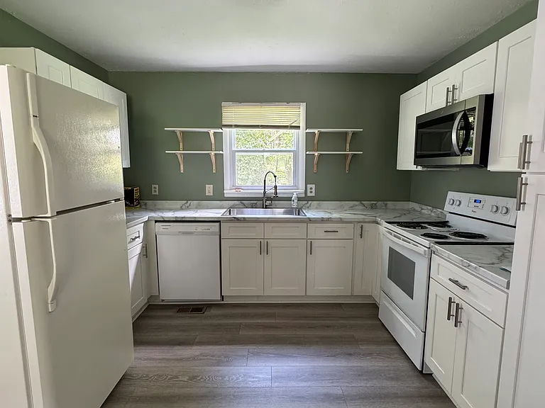 1712 Lenland Ave — Photo 6
