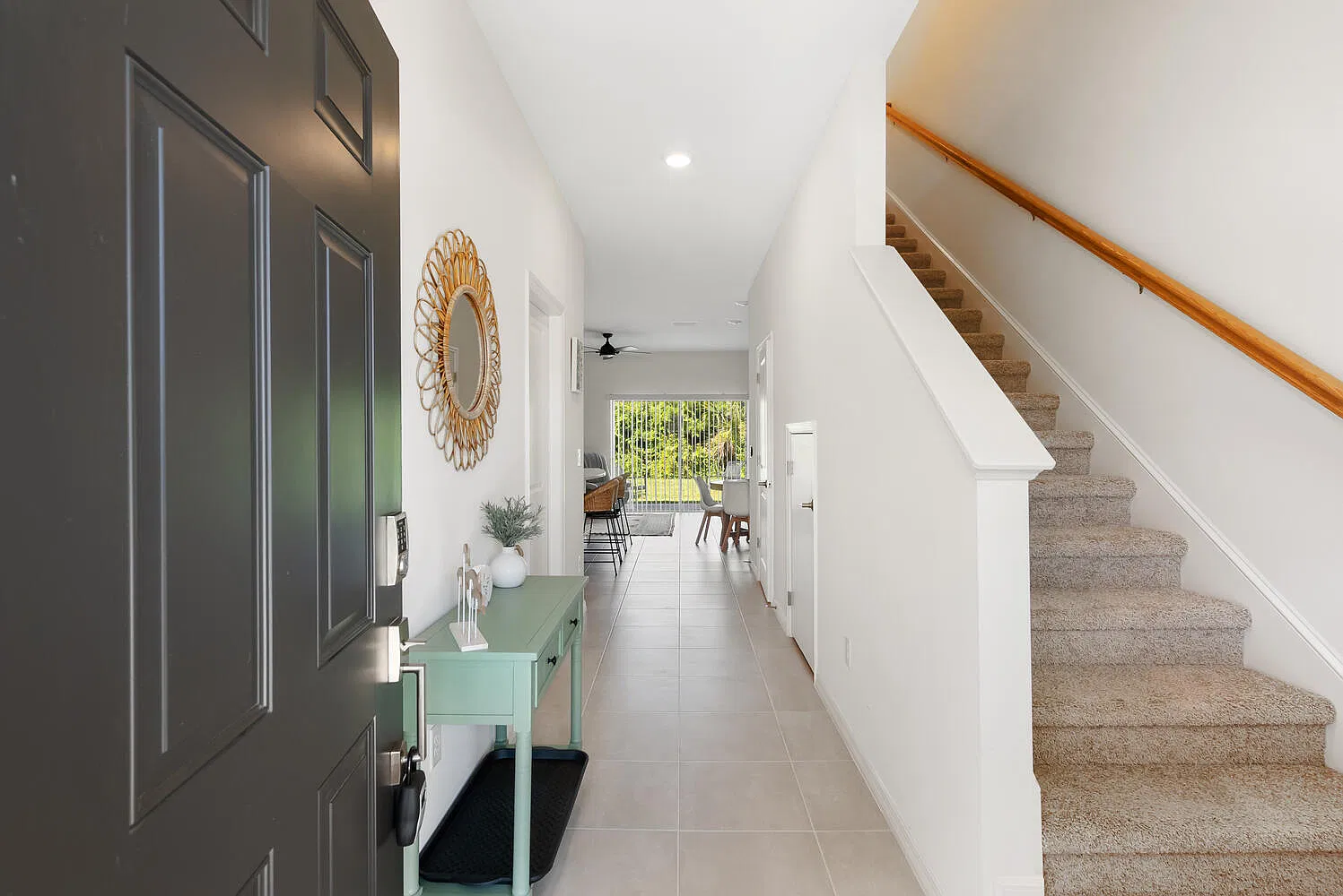 3 bed, 2.5 bath, 1373 sqft, $3,700 — Photo 3