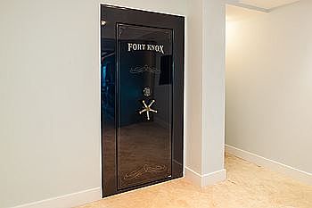 3rd image of 1200 Holiday Dr #1103