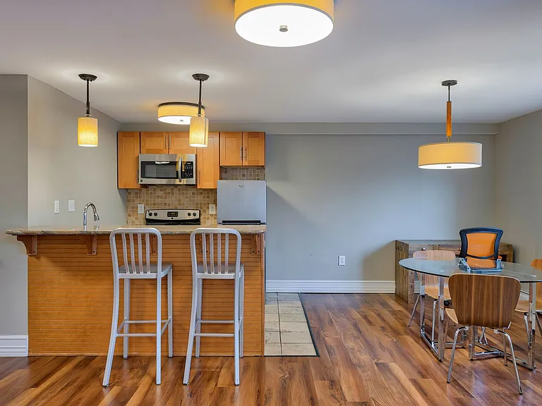 Stratford Apartments — Photo 71