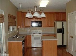 18 Hartsfield Ct, Greensboro, NC 27407
